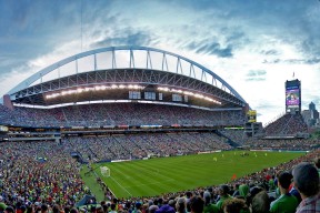 开云体育app-德甲争冠夜启示录，莫兰特式攻防转换如何重塑现代足球战术版图